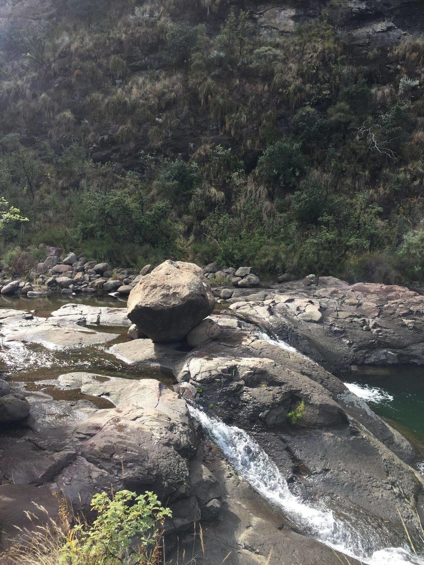 Maliba Mountain Lodge Butha-Buthe Esterno foto